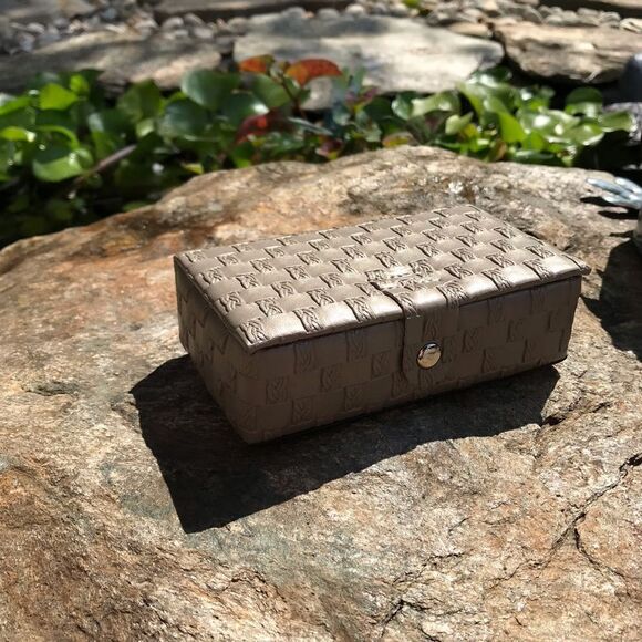 Jewelry Case  - Picture 2 of 11